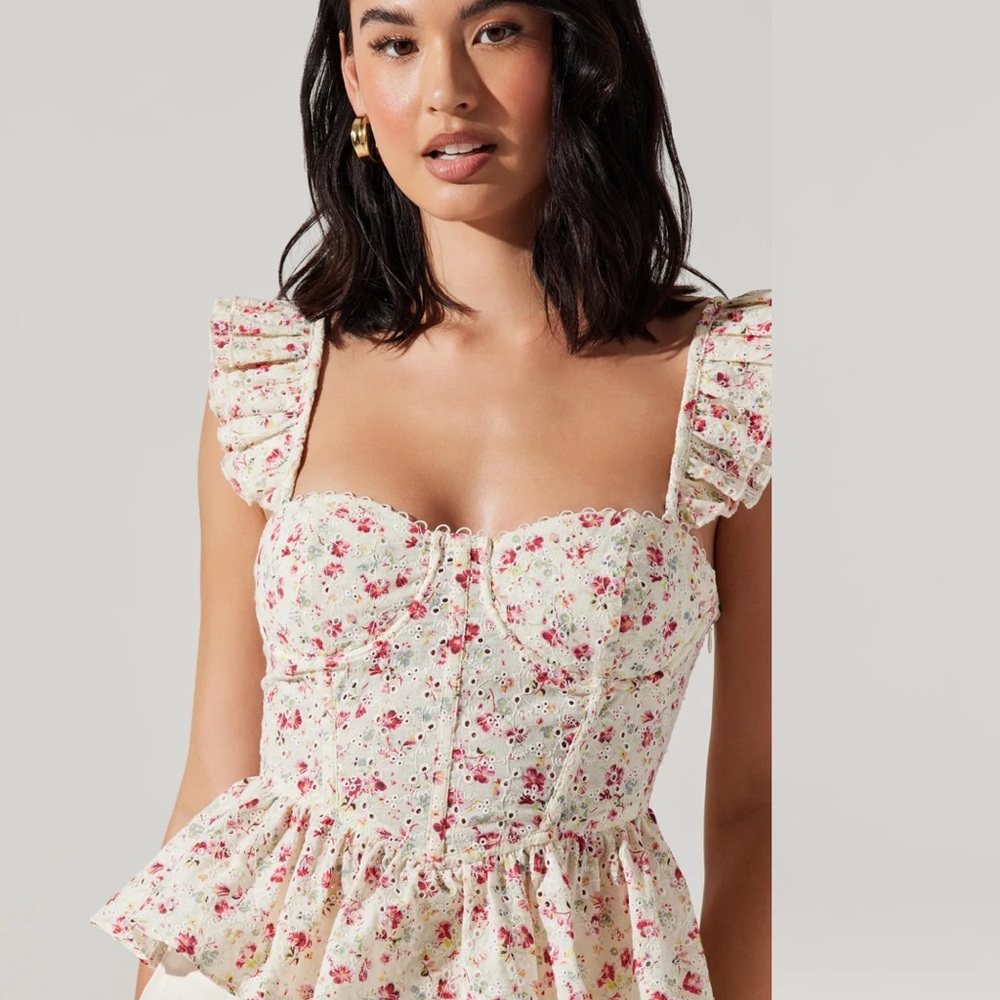 Astr the Label Babylon Floral Peplum Top